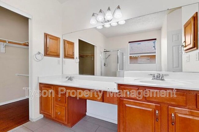 Building Photo - 10527 Brookville St NW