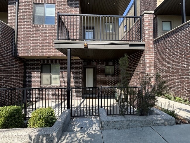 Building Photo - 3883 Komenda Ct
