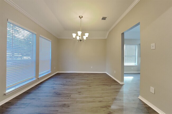 Building Photo - 26849 Armor Oaks Dr