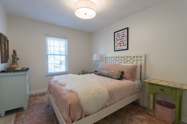 Building Photo - Beautiful 3BD/2BA Home in the Kensington Square community in Roswell.