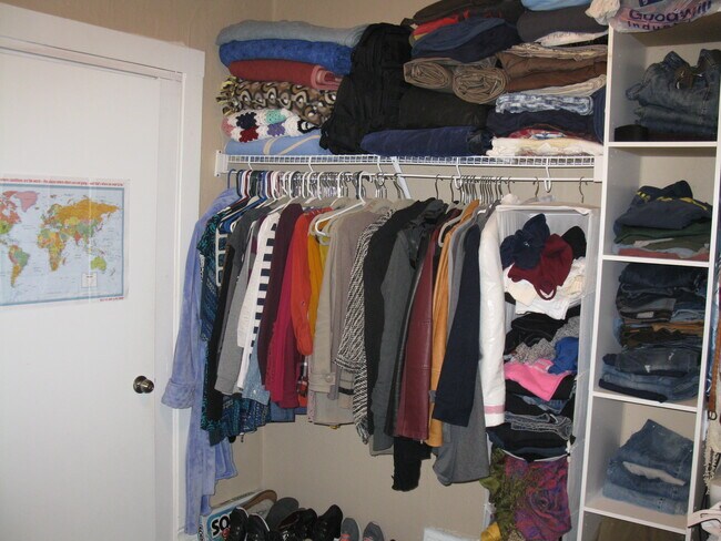 Building Photo - 104 5th Ave