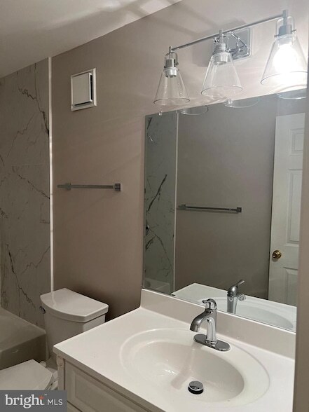 Building Photo - 11815 Limoux Pl