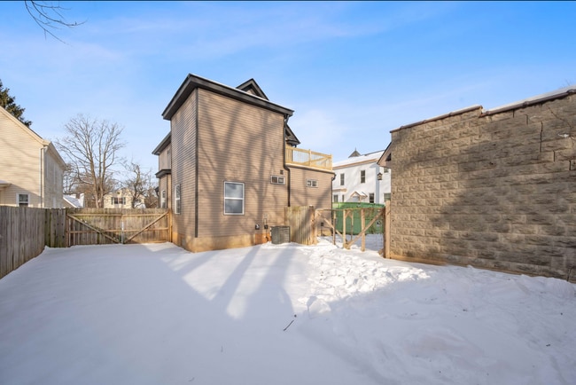 Building Photo - 4414 Whetsel Ave