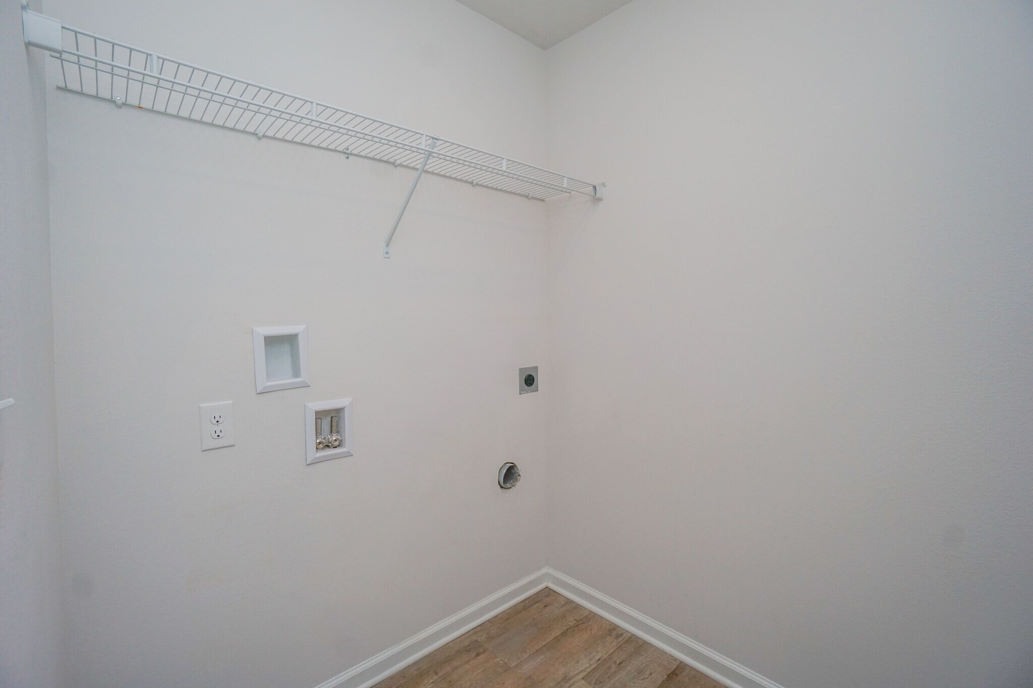 Building Photo - 2379 Kirkwood Dr