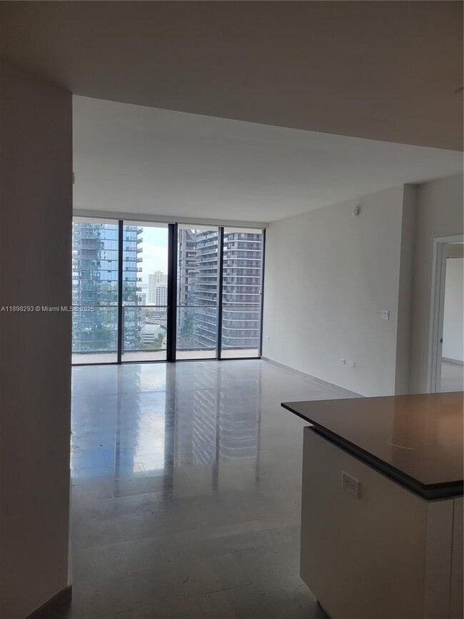 Building Photo - 88 SW 7th St