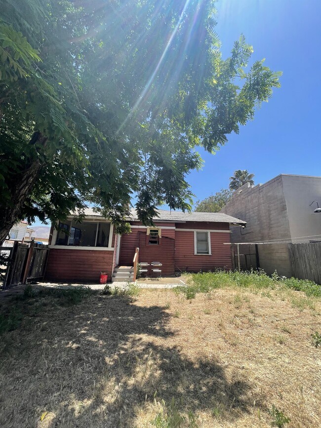 Building Photo - 292 Higuera St