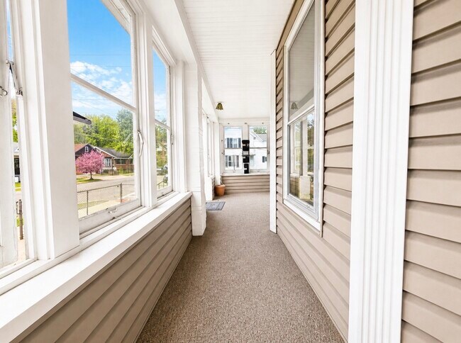 Building Photo - 16 Highland Ave