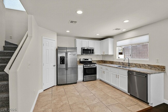 Building Photo - 8755 W Firecracker Ct