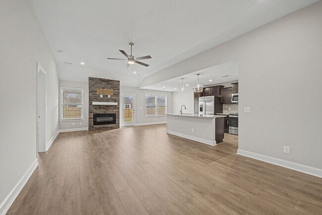 Building Photo - 199 Donegal Dr