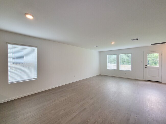 Building Photo - 25588 Rose Creek Dr