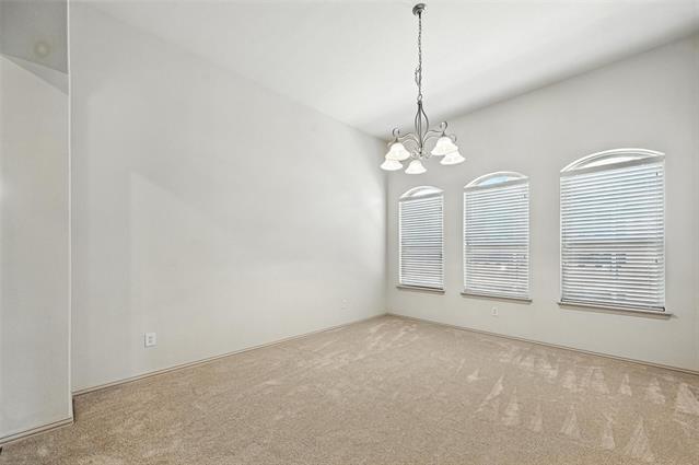 Building Photo - 520 Smoke Tree Dr
