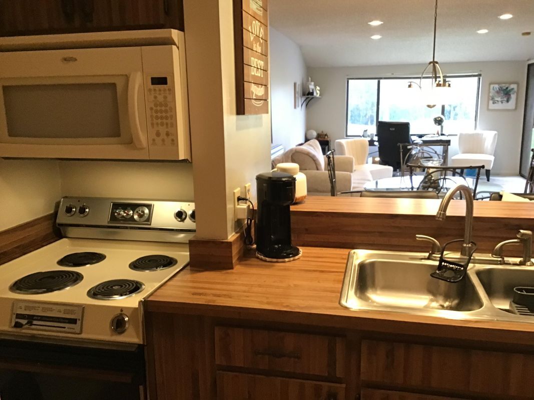 Building Photo - 29300 Bay Hollow Dr