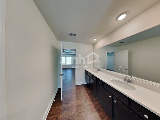 Building Photo - 618 Alcovy Walk Dr