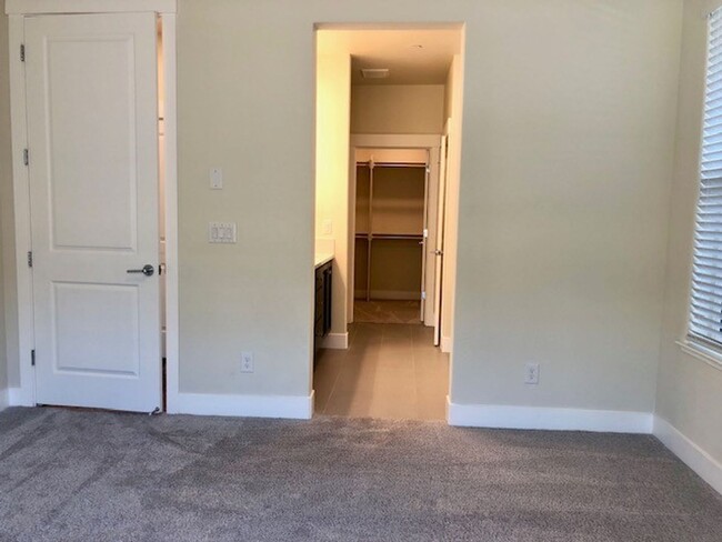 Building Photo - Beautiful 3-Bedroom Home in Russell Ranch ...