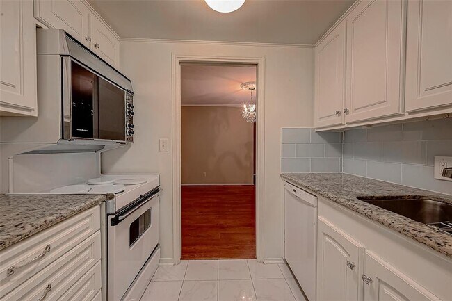 Building Photo - 642 S Ripple Creek Dr