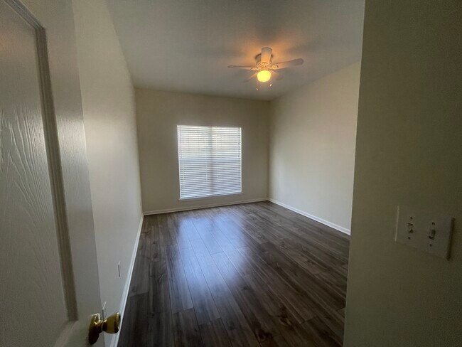 Building Photo - 222 Jardin De Mer Pl