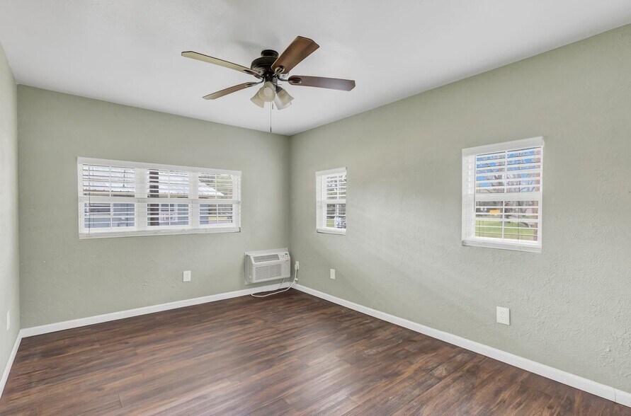 Building Photo - 10821 Texas 150, Unit 15