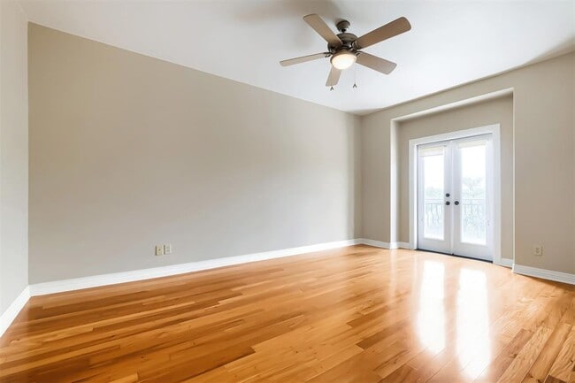 Building Photo - 2506 Camden Park