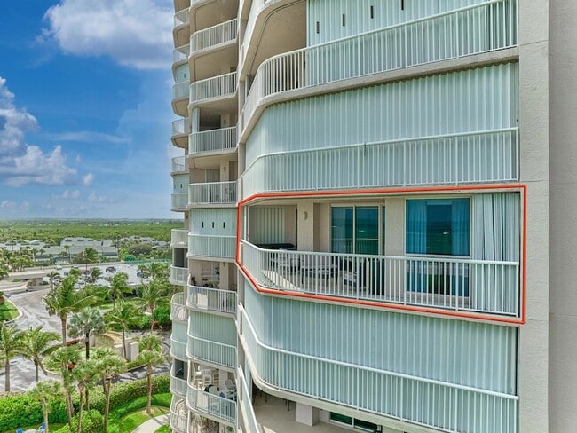 Building Photo - 5051 N Hwy A1A