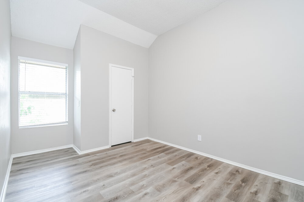 Building Photo - 416 Deauville Dr