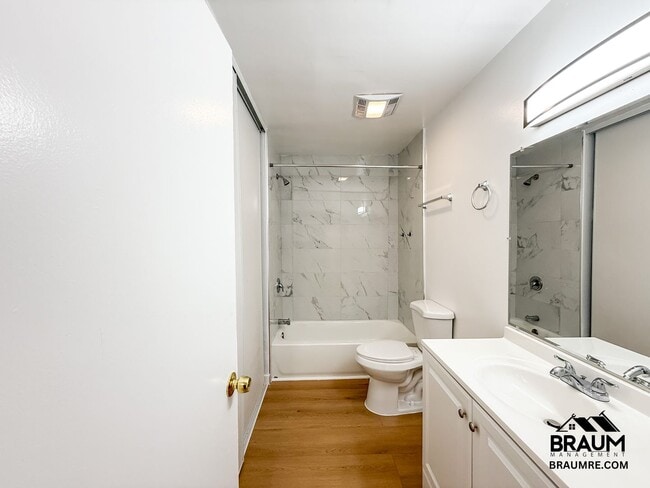 Building Photo - 5611 Fulcher Ave