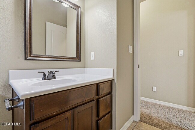 Building Photo - 3133 Clearbrook