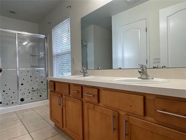 Building Photo - 3912 Pemberly Pines Cir