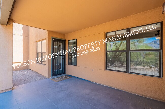 Building Photo - 6651 N Campbell Ave