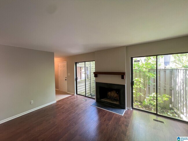 Building Photo - 2417 Eagle Ct