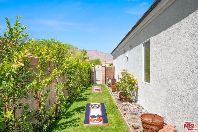 Building Photo - 3260 N Avenida San Gabriel Rd