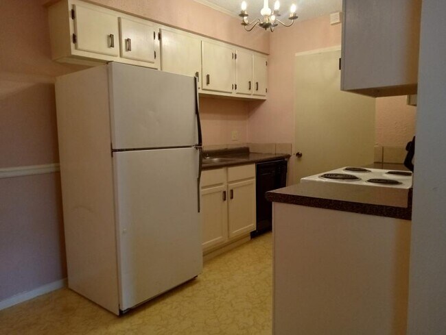 Building Photo - 2 bedroom in Baton Rouge LA 70820