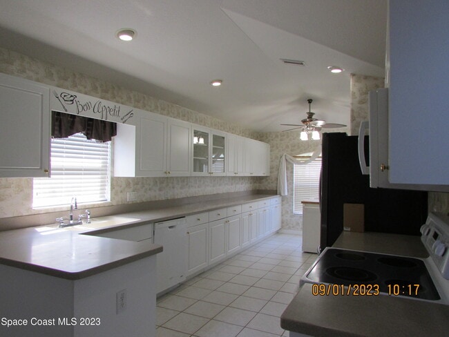 Building Photo - 2710 Bradfordt Dr