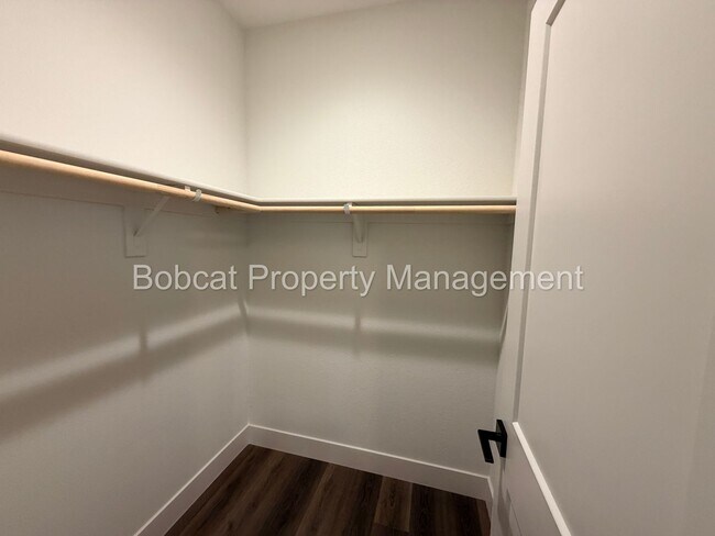 Building Photo - Modern Lock-and-Leave Living in the Heart of Carson City