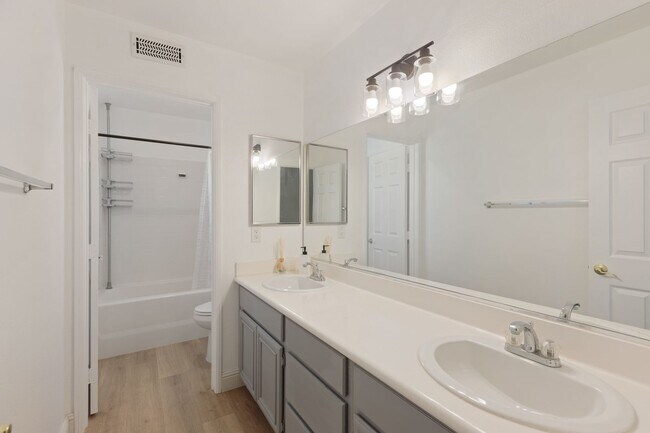 Building Photo - 26523 Starling Ct