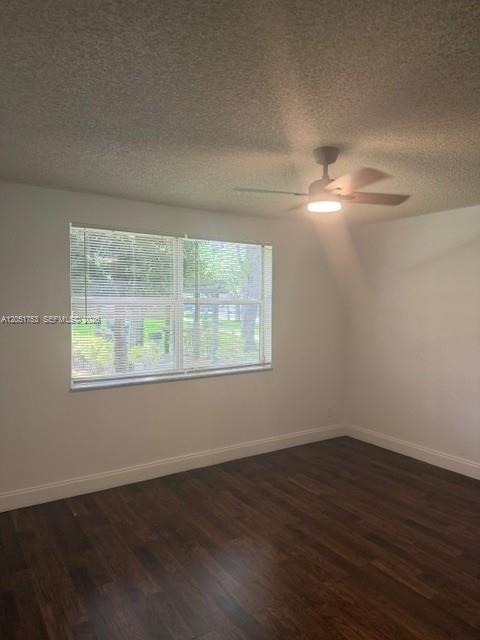 Building Photo - 8821 Wiles Rd