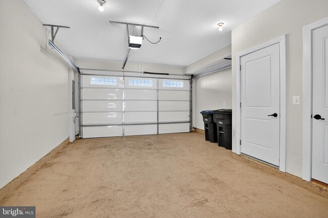 Building Photo - 44692 Collingdale Terrace