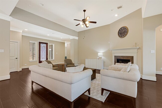 Building Photo - 28639 Rolling Ridge Dr