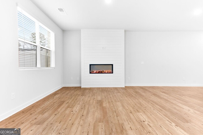 Building Photo - 1105 Holland Rose Dr