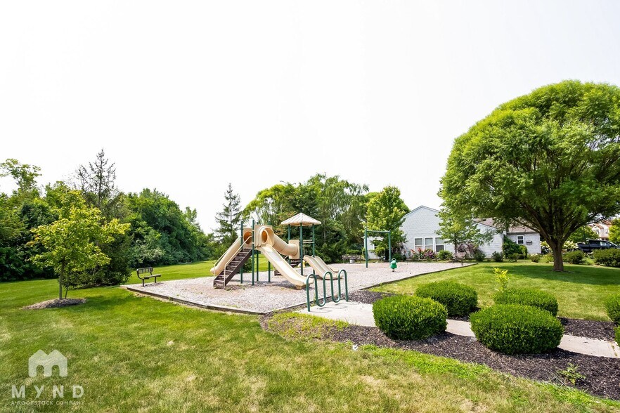 Building Photo - 12305 Bearsdale Dr