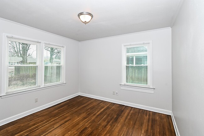Building Photo - 1249 Dearing Rd