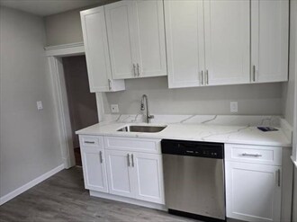 Building Photo - 39 Pearson Rd