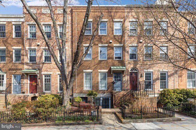 Building Photo - 1949 Calvert St NW