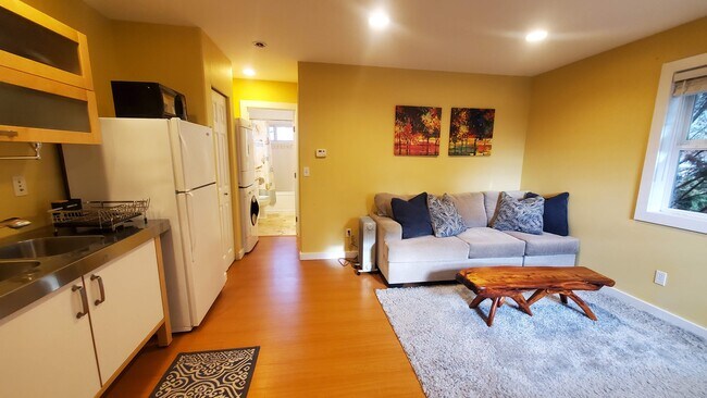 Open space for yoga or workout - 21680 Seacrest Ave NE