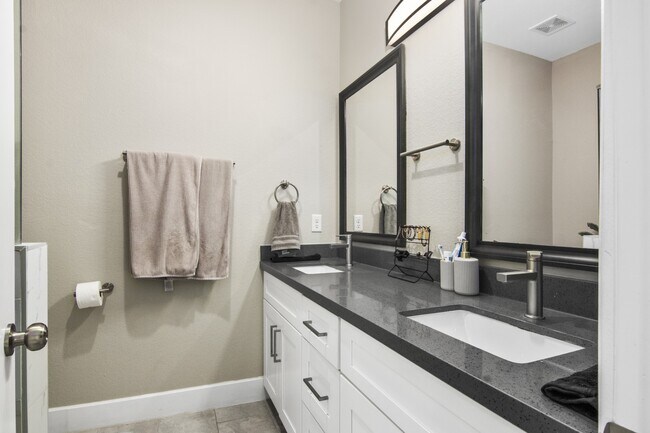 Building Photo - 5417 Texas St