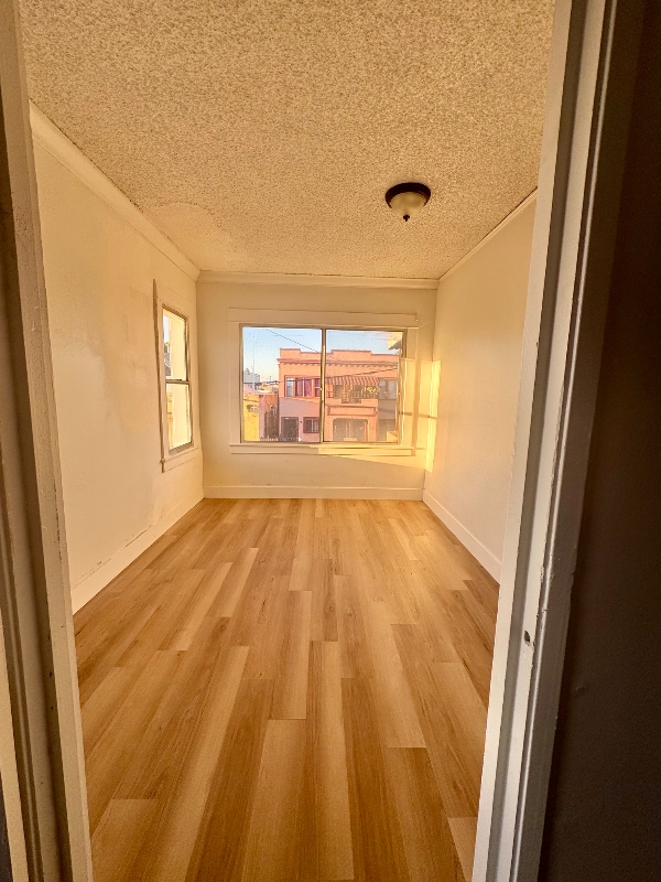 Building Photo - 250 1/2 W 49th St