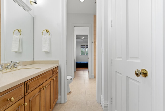 Building Photo - 4407 W Dale Ave