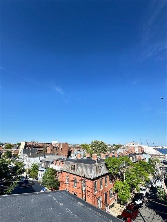 Building Photo - 26 Beacon St