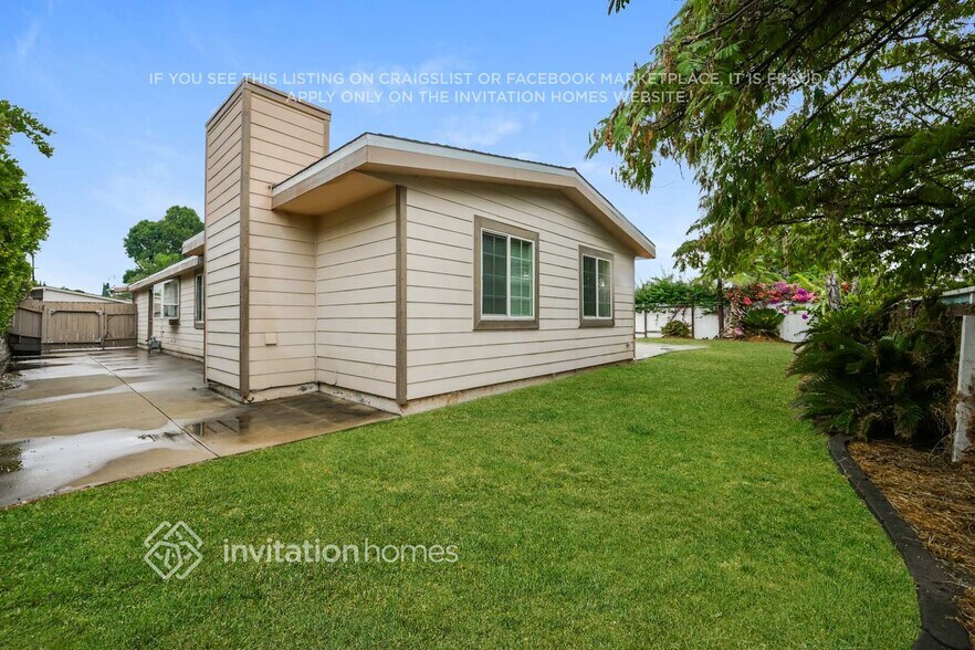 Building Photo - 548 Galsworthy St