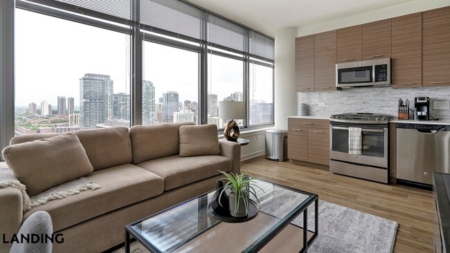 Building Photo - 347 W Chestnut St