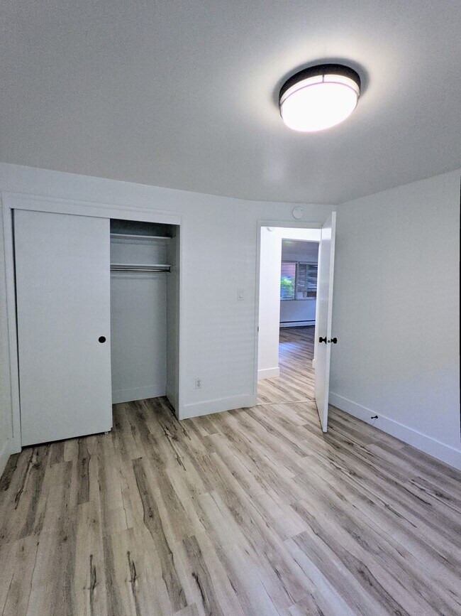 Building Photo - Executive 2 bedroom in the heart of sugarh...